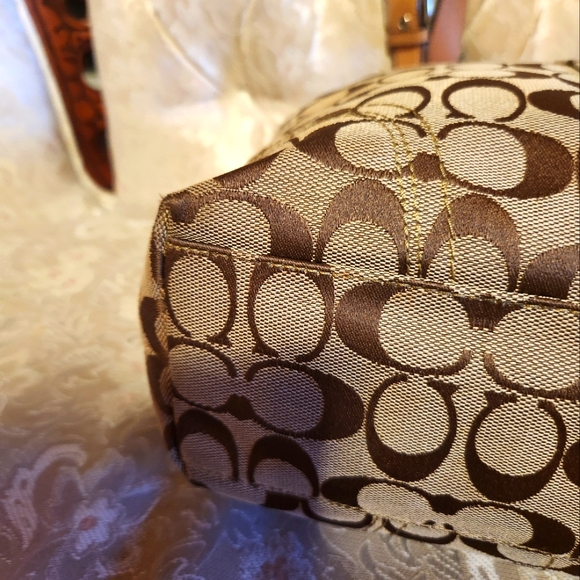 Coach Tote - Picture 8 of 8